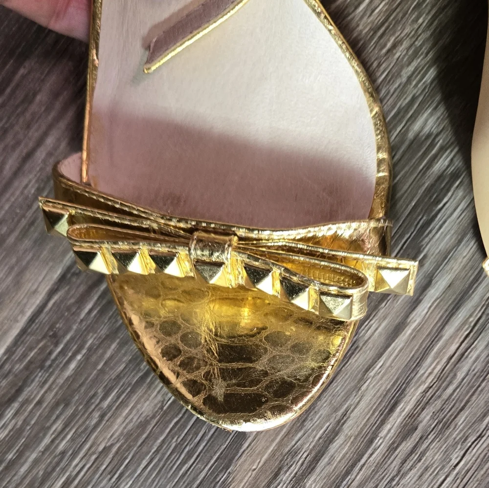 Michael Kors Gold Women's Sandals sz8M - Picture 3 of 8